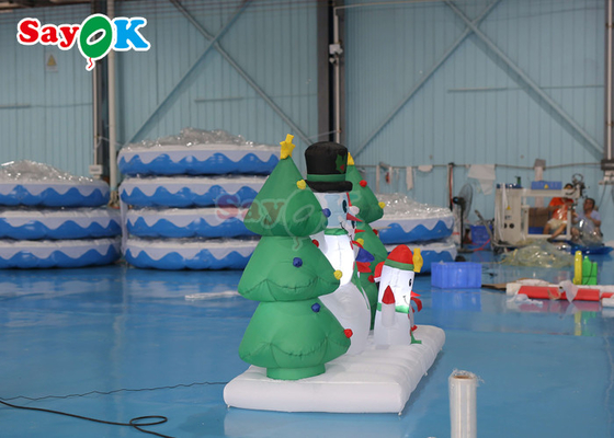 Μεγάλο υπαίθριο χτύπημα Santa χιονανθρώπων φωτισμού - επάνω διακοσμήσεις ναυπηγείων Inflatables χριστουγεννιάτικων δέντρων
