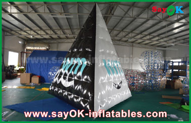 Αδιάβροχο χτύπημα PVC - επάνω λογότυπο πυραμίδων που τυπώνει τα προωθητικά διογκώσιμα προϊόντα για το γεγονός