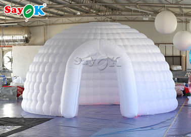 Διογκώσιμη 5m άσπρη διογκώσιμη σκηνή θόλων παγοκαλυβών σκηνών με το οδηγημένο φως για το γαμήλιο γεγονός