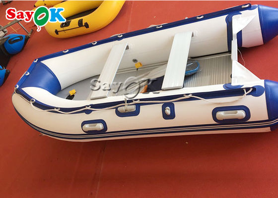 Οι συγκολλημένες με θερμότητα μπλε διογκώσιμες βάρκες PVC ποτίζουν το χτύπημα διασκέδασης - επάνω βάρκα 2 πρόσωπο