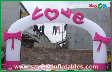 Διογκώσιμη γαμήλια αψίδα υφασμάτων της Οξφόρδης αψίδων μπαλονιών πόλεων κόμματος/διογκώσιμη αψίδα μορφής καρδιών για την προώθηση