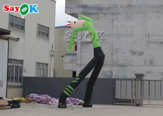 Χορεύοντας διογκώσιμο άτομο 8m 24ft πράσινο μίνι χέρι που τινάζει το διογκώσιμο άτομο χορευτών αέρα με δύο πόδια