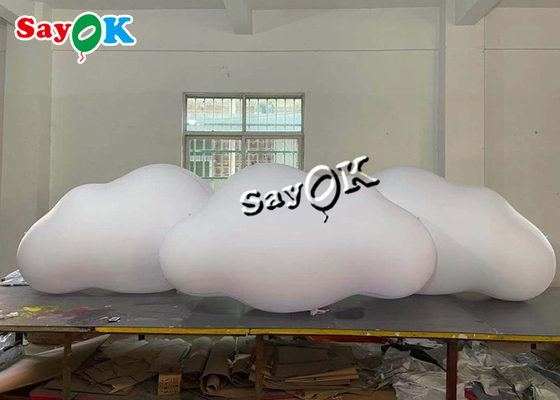 διογκώσιμο ανώτατο όριο προϊόντων συνήθειας 3m 10ft που κρεμά το μπαλόνι σύννεφων PVC με τα φω'τα των οδηγήσεων