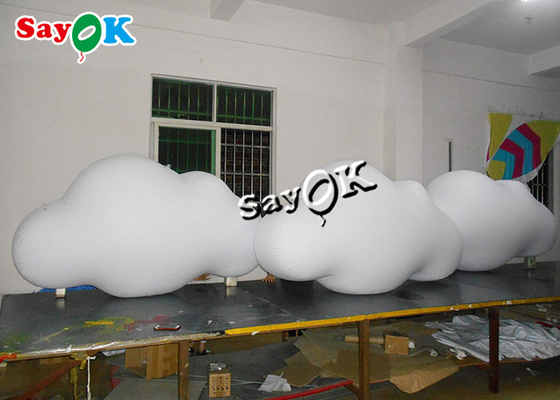 διογκώσιμο ανώτατο όριο προϊόντων συνήθειας 3m 10ft που κρεμά το μπαλόνι σύννεφων PVC με τα φω'τα των οδηγήσεων