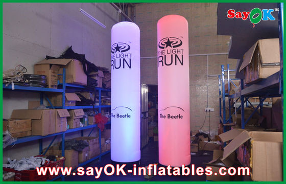 Άσπρος διογκώσιμος στυλοβάτης υφασμάτων της Οξφόρδης 2m/2.5m/3m για τη γαμήλια διακόσμηση